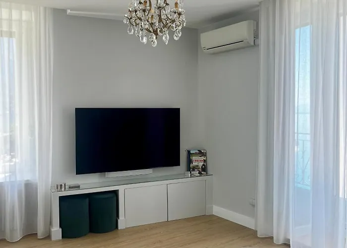 Eden Palace Au Hotel