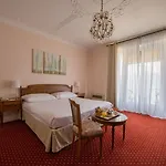 Eden Palace Au