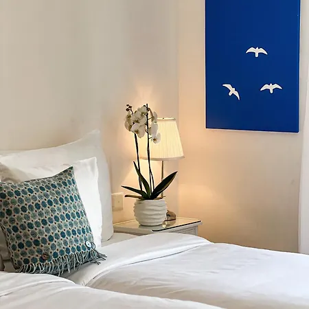 Eden Palace Au Монтрё