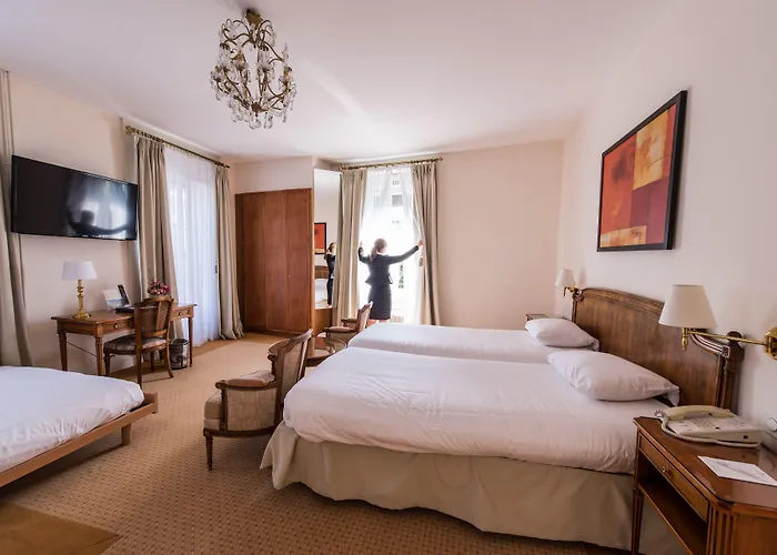 Eden Palace Au Hotell 4*